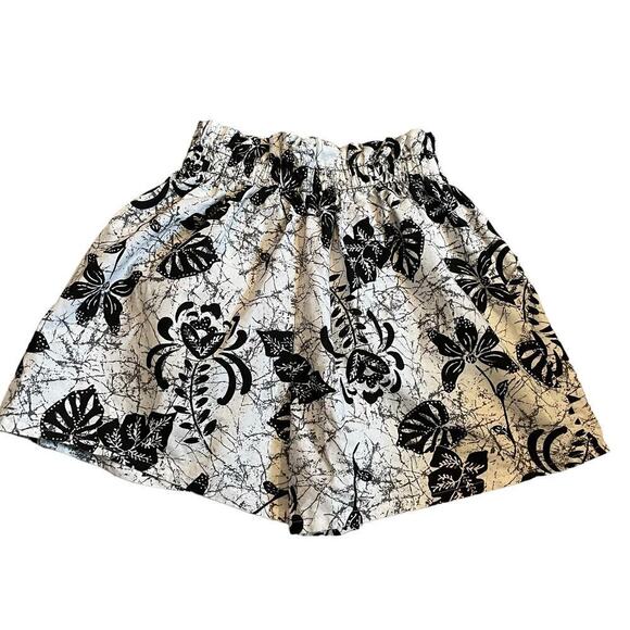 Vintage Mainsail black white floral high rise pull on shorts size small - Picture 1 of 7